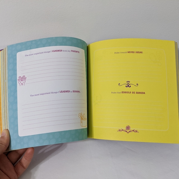 Little Lists for a Happy Life: 365 Ways to Cherish Tiny Moments of Big Joy Book - Picture 8 of 9